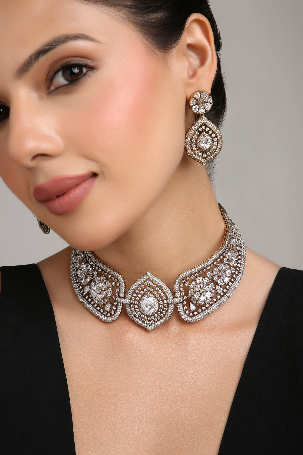 Choker set - KRISHNA'S SWETA JEWELLERY