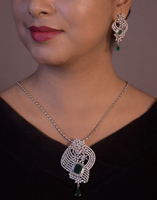 Pendant set