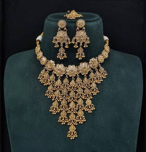 Antique Necklace 10701