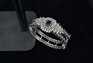 Royal Radiance Cuff 08246