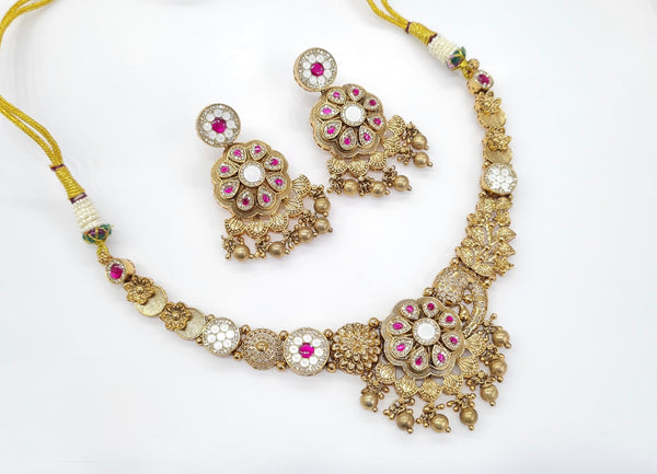 Heritage Necklace 05584