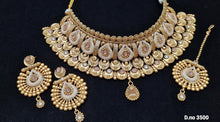 Load image into Gallery viewer, Rajwadi Polish Gold Plated Mukut Set With Earrings &amp; Tika