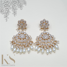 Load image into Gallery viewer, Uncut Kundan Earrings