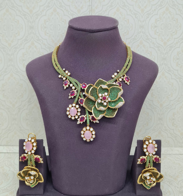 Floral Rose Necklace 11690