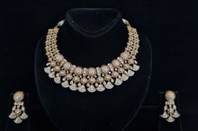 Load image into Gallery viewer, Antique Kundan necklace set