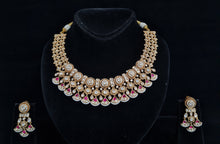 Load image into Gallery viewer, Antique Kundan necklace set