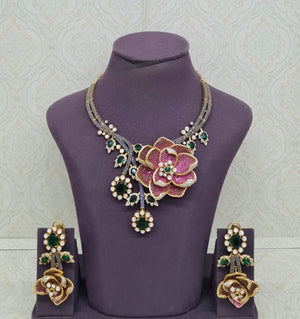 Floral Rose Necklace 11690