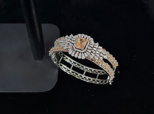 Royal Radiance Cuff 08246