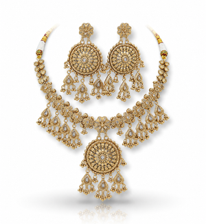 Antique Necklace 10702
