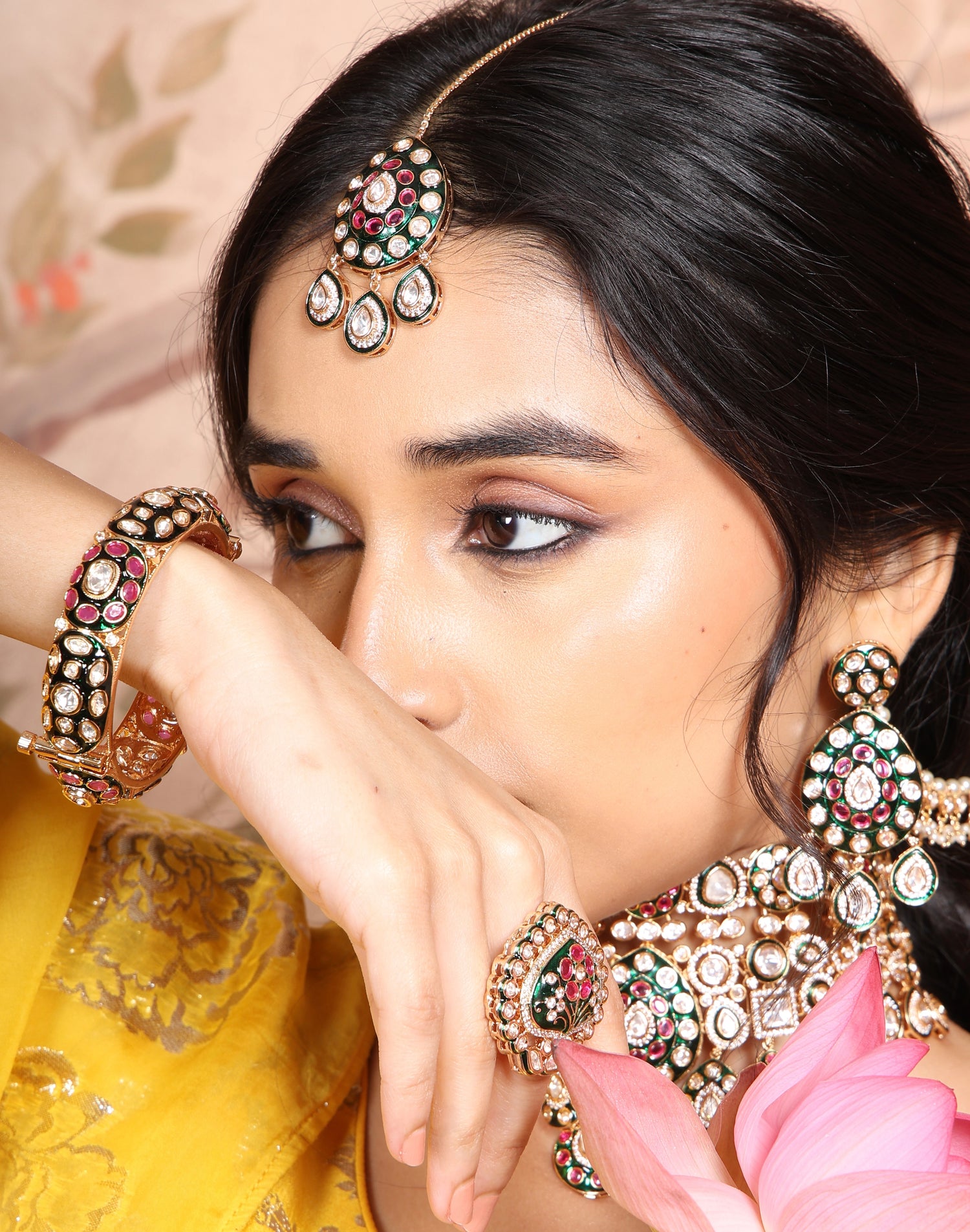 Kundan Bangles 07980