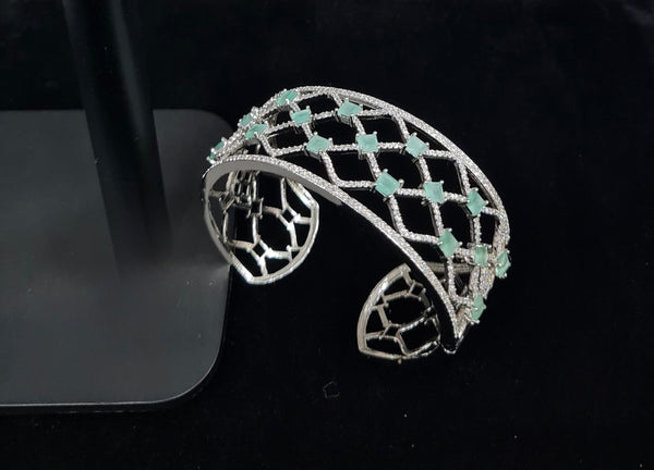 Zarina Mesh Cuff 08245