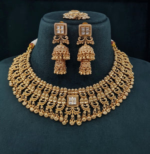 Antique Necklace 08265