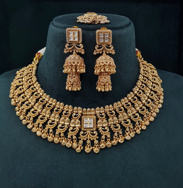 Antique Necklace 08265