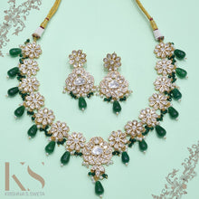 Load image into Gallery viewer, Kundan Pear Drop Necklace