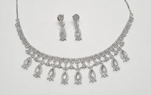 Load image into Gallery viewer, American diamond necklace set (1)