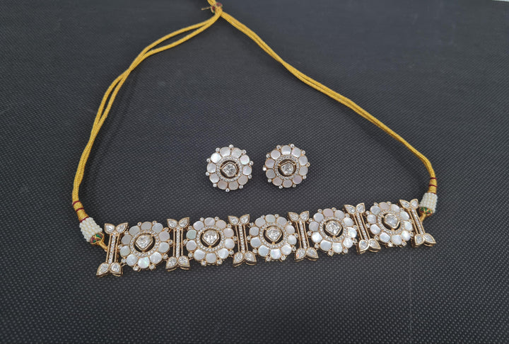 Kundan MOP choker set (2)