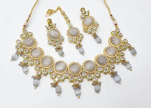 Load image into Gallery viewer, Brass kundan necklace set (1)