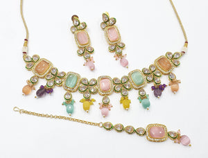 Brass Kundan Necklace set (5)