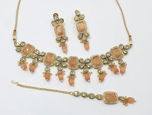 Brass Kundan Necklace set (5)