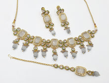 Load image into Gallery viewer, Brass Kundan Necklace set (5)