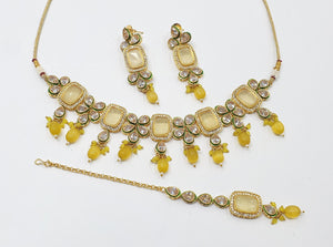 Brass Kundan Necklace set (5)