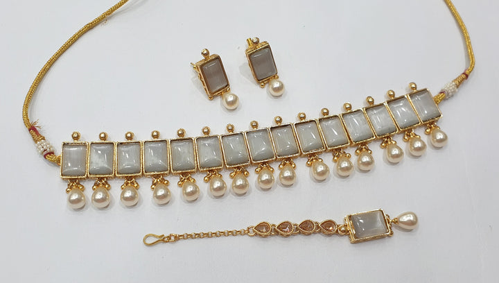 Brass Kundan Choker Set (5)