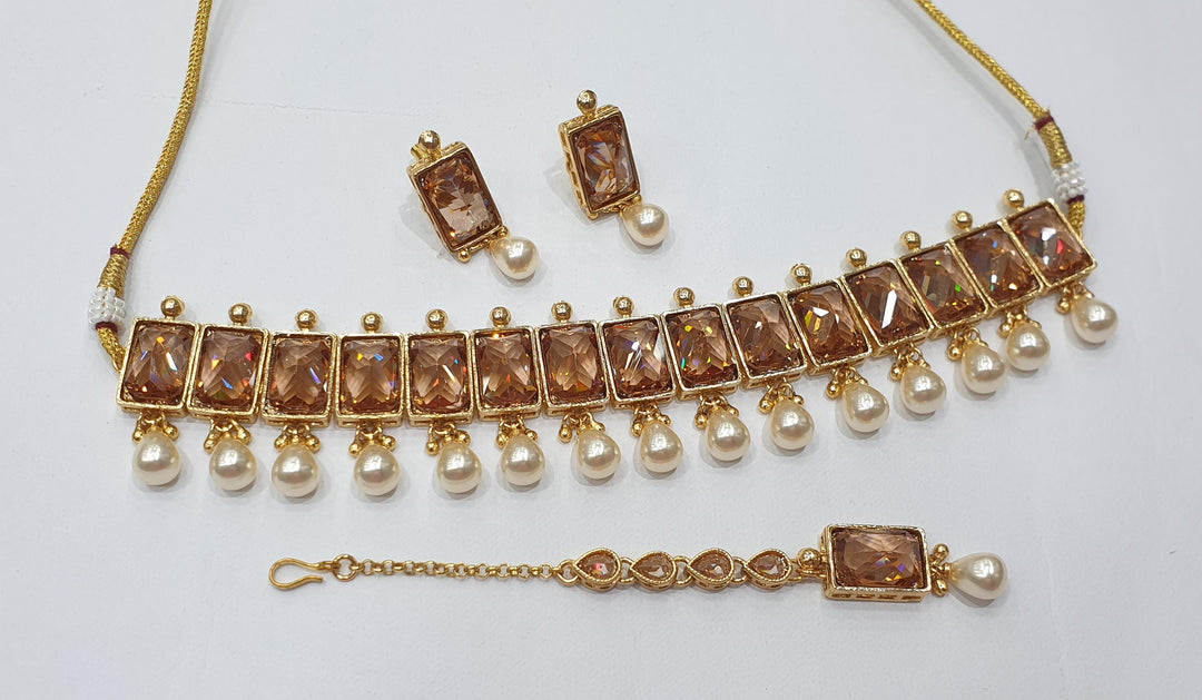 Brass Kundan Choker Set (5)