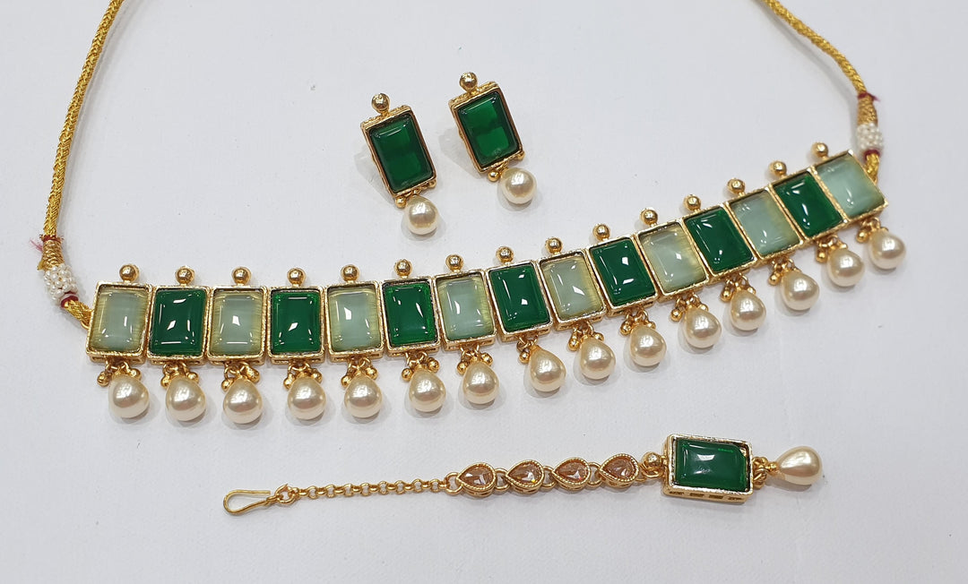 Brass Kundan Choker Set (5)