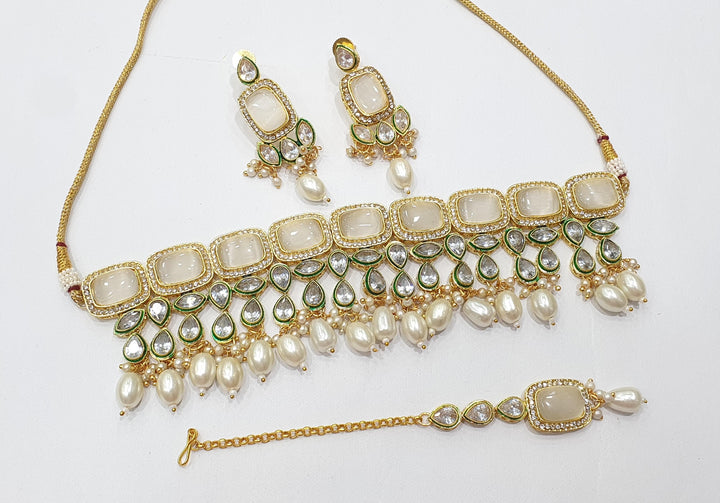 Brass Kundan Choker Set (6)