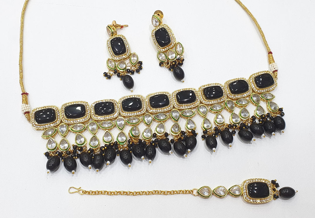 Brass Kundan Choker Set (6)