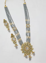 Load image into Gallery viewer, Brass Kundan Long Necklace Set (9)