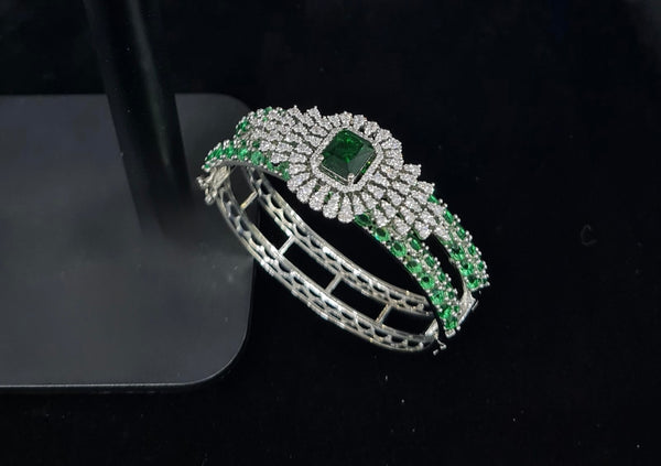 Royal Radiance Cuff 08246