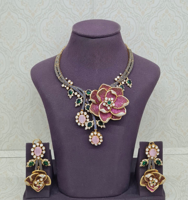 Floral Rose Necklace 11690