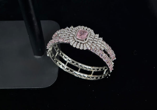 Royal Radiance Cuff 08246