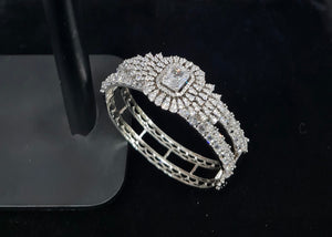 Royal Radiance Cuff 08246