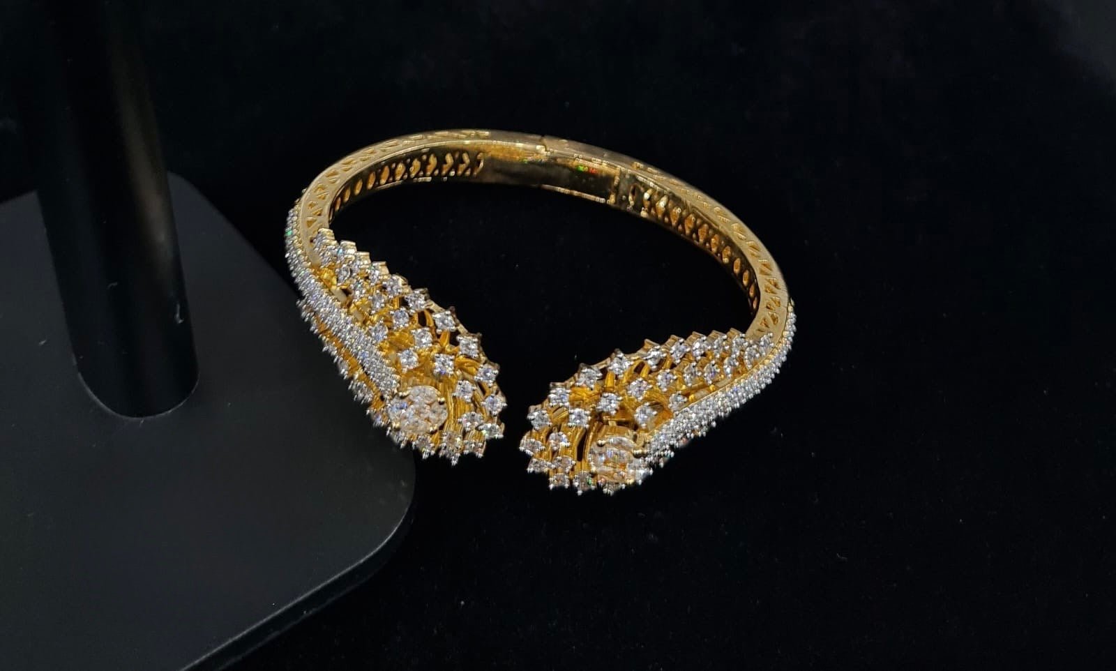 Cz Bracelet 08252 - KRISHNA'S SWETA JEWELLERY