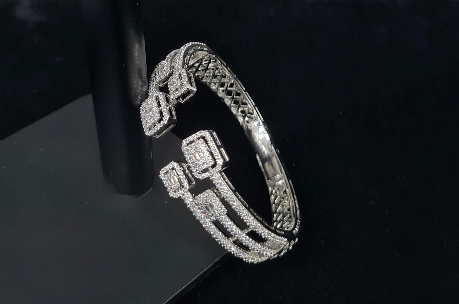 Cz Bracelet 08253 - KRISHNA'S SWETA JEWELLERY