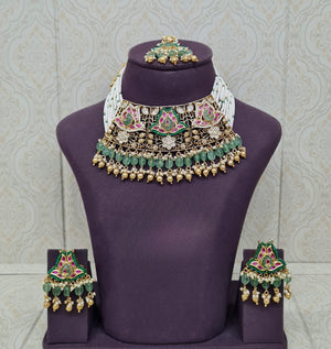 Heritage Necklace 11682