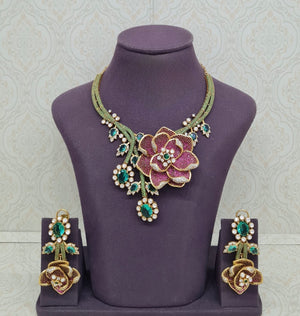 Floral Rose Necklace 11690