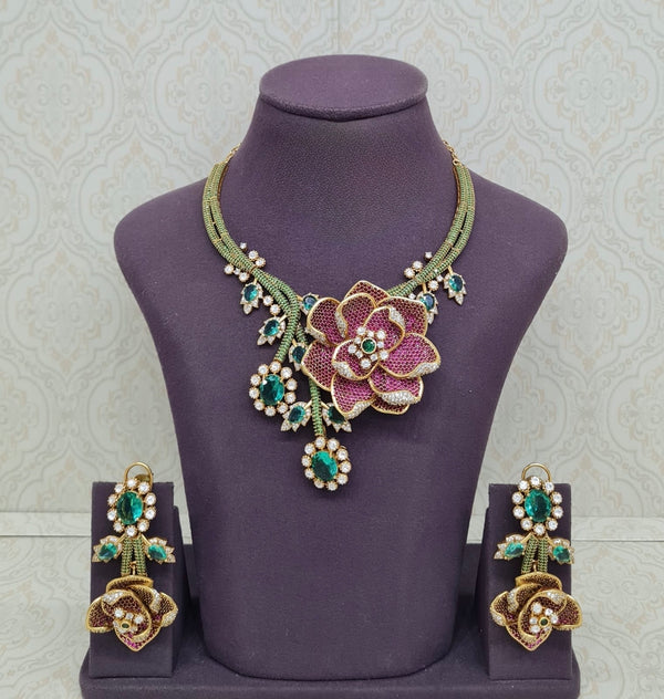 Floral Rose Necklace 11690