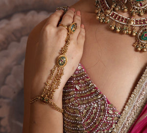 Heritage Hathpan 08228 - KRISHNA'S SWETA JEWELLERY