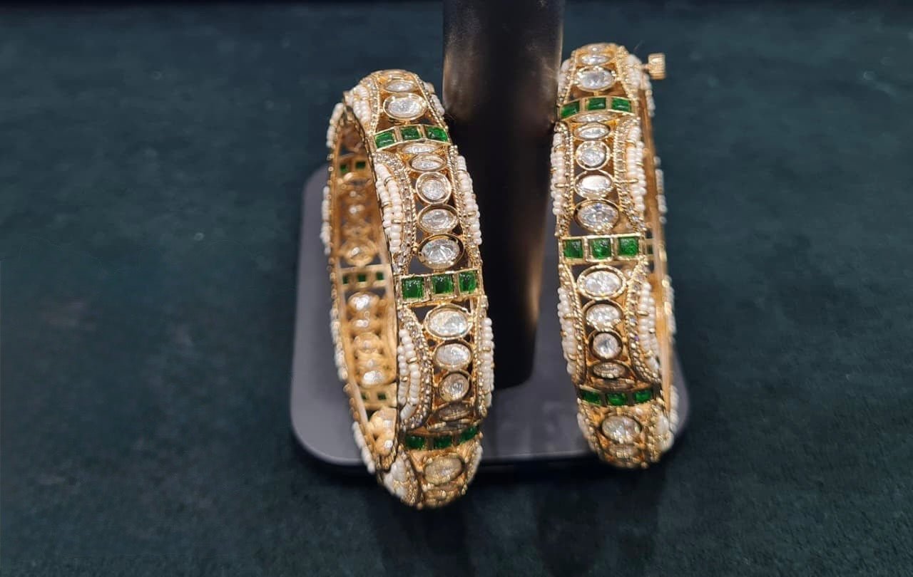 Kundan Bangles 06025 - KRISHNA'S SWETA JEWELLERY