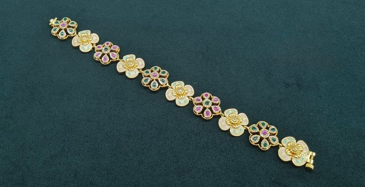 Kundan Bracelet 05844 - KRISHNA'S SWETA JEWELLERY