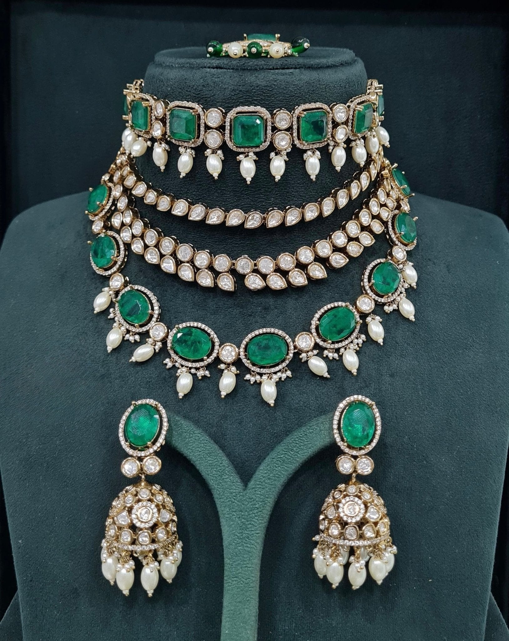 Kundan Bridal 04306 - KRISHNA'S SWETA JEWELLERY