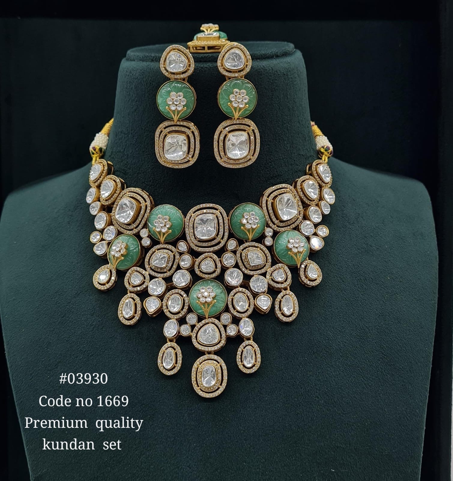 Kundan Bride Set 03930 - KRISHNA'S SWETA JEWELLERY