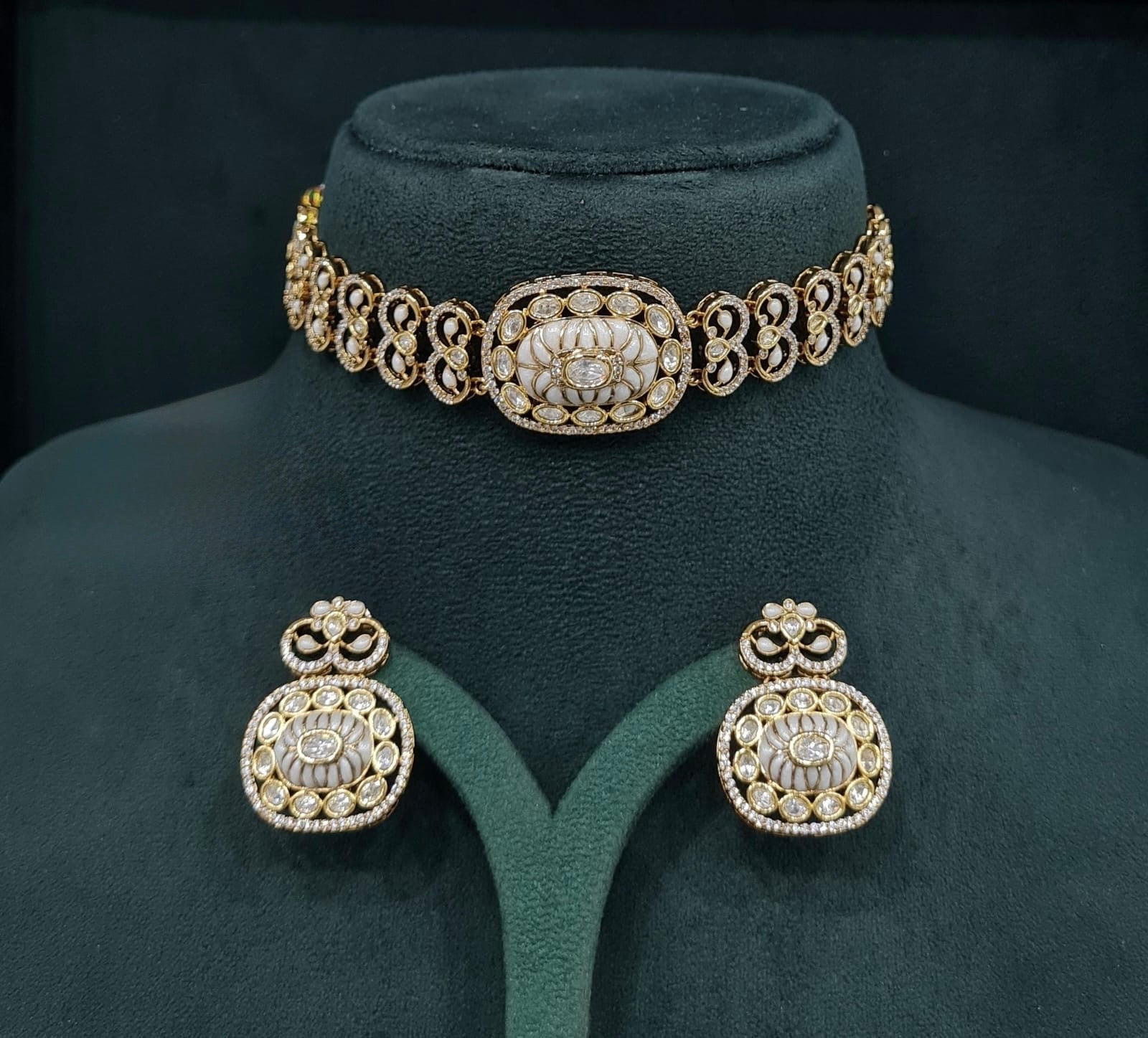Kundan Choker 08943 - KRISHNA'S SWETA JEWELLERY