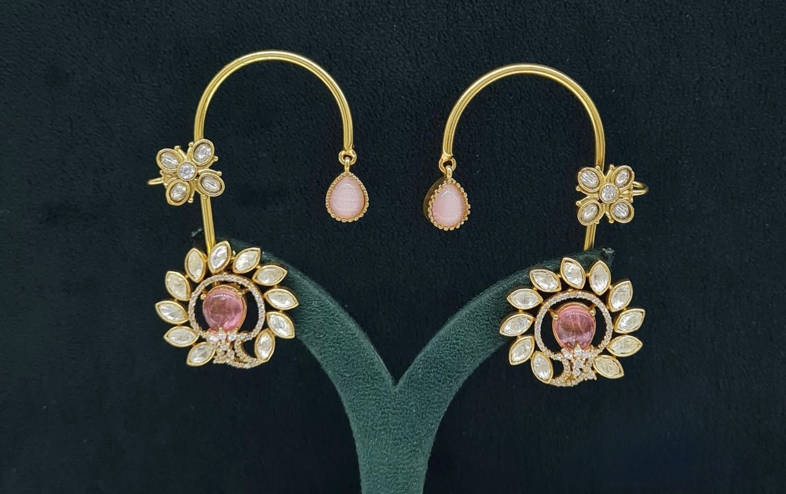 Kundan Earcuff 07567 - KRISHNA'S SWETA JEWELLERY