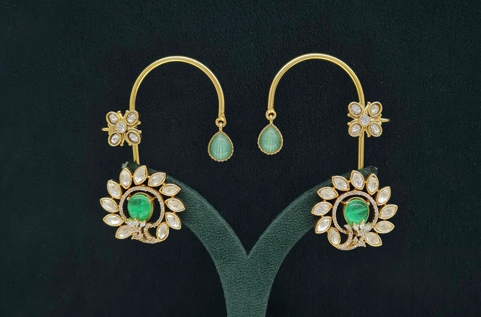 Kundan Earcuff 07567 - KRISHNA'S SWETA JEWELLERY