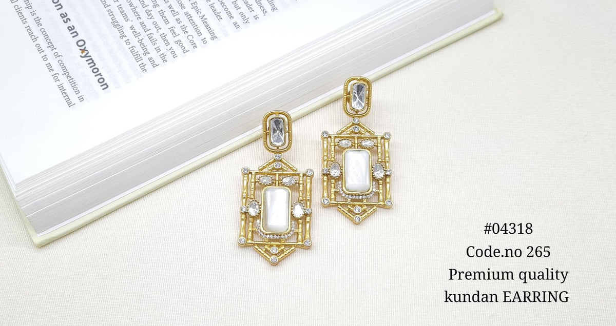 Kundan Earring 04318 - KRISHNA'S SWETA JEWELLERY