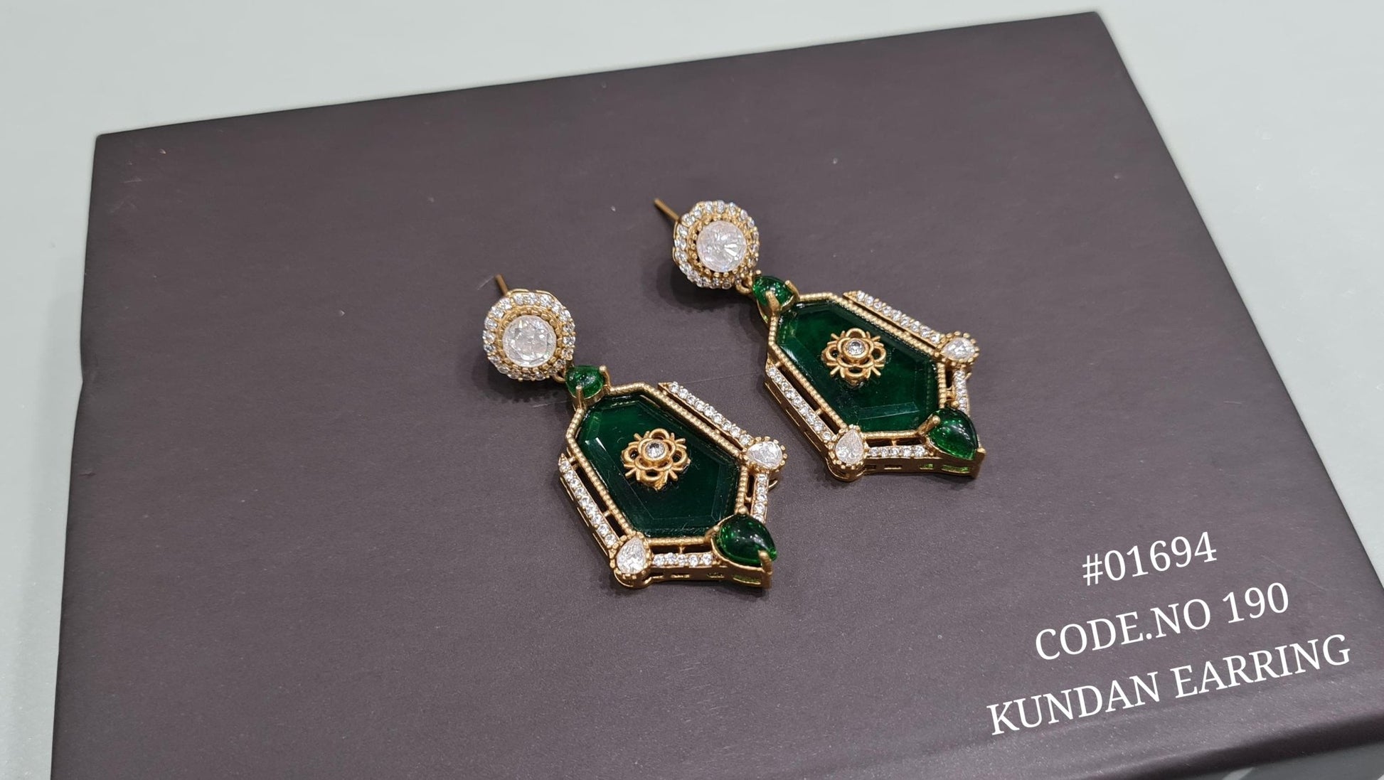 Kundan earrings 01694 - KRISHNA'S SWETA JEWELLERY